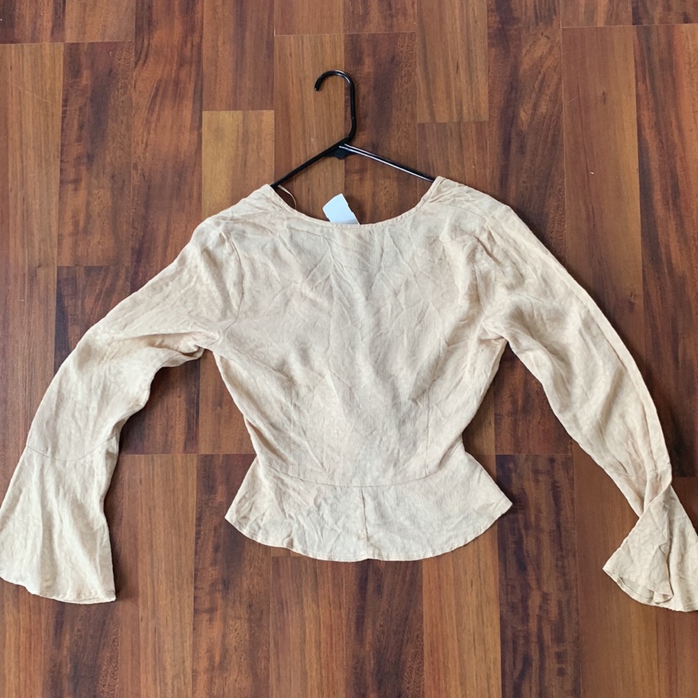 Skylar + Madison Tan cheetah print top - Picture 5 of 6